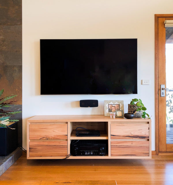 Bellbrae Project Messmate TV Unit