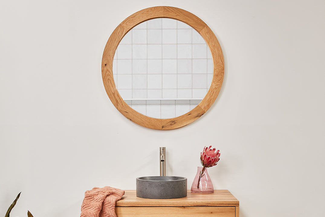 Round timber mirror in American Oak wood.